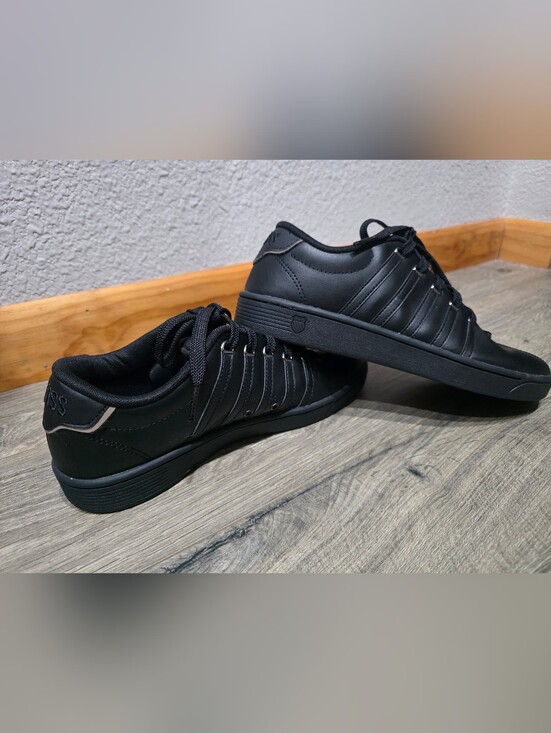K-Swiss Shoes - Black Low-Top Casual Sneakers